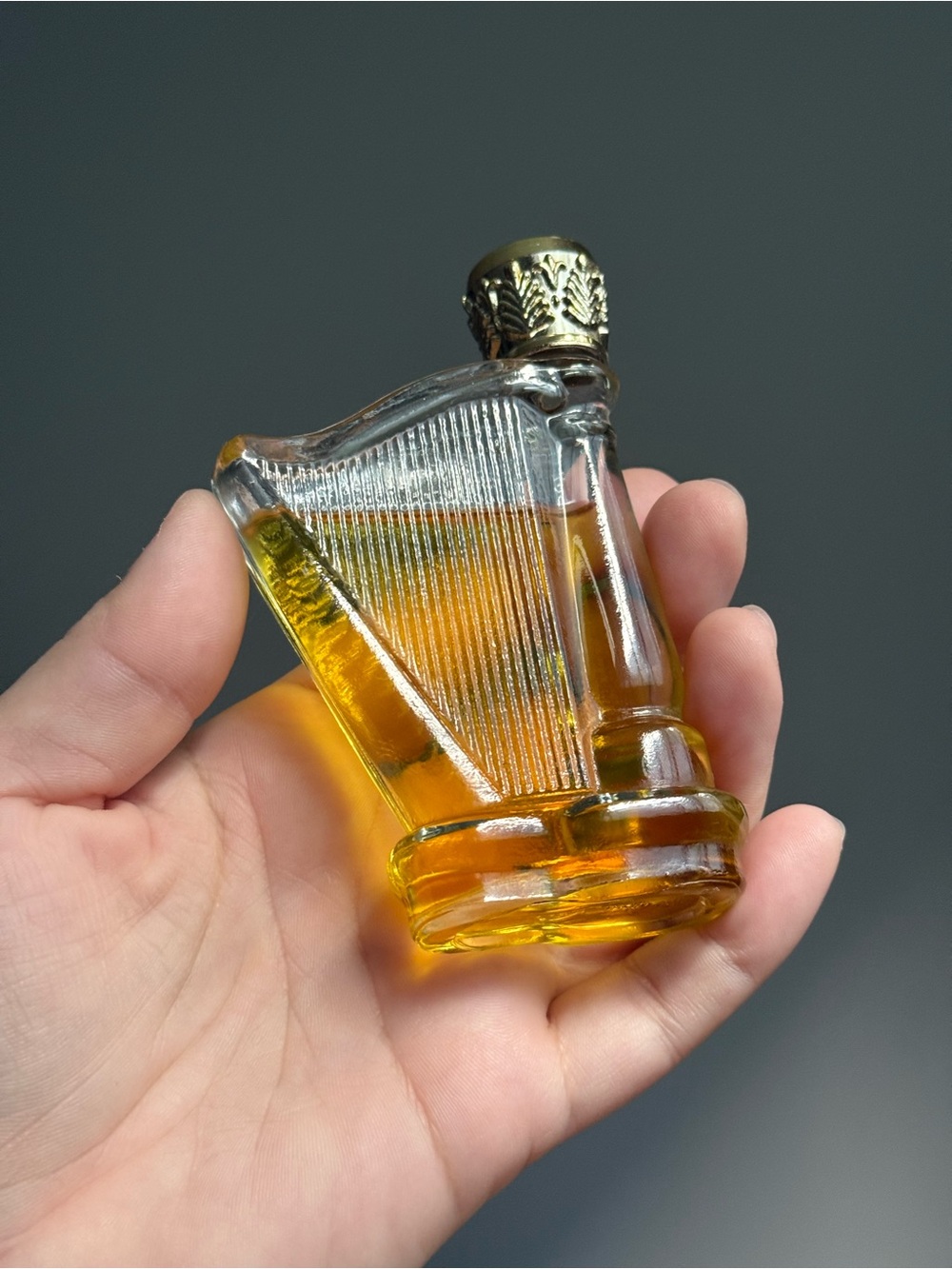 Vintage c1970s Near Full Heavenly Music Harp Shaped Cologne Bottle by AVON - Picture 6 of 15